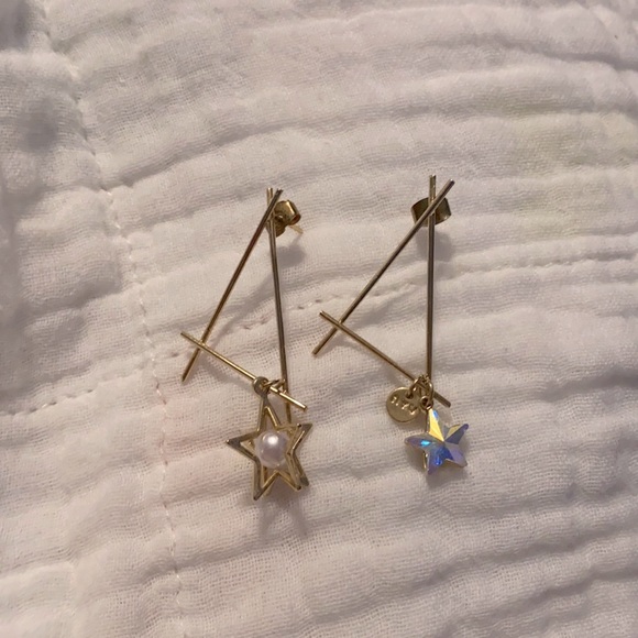 Jewelry - 2 for 25$ made in Korea earrings